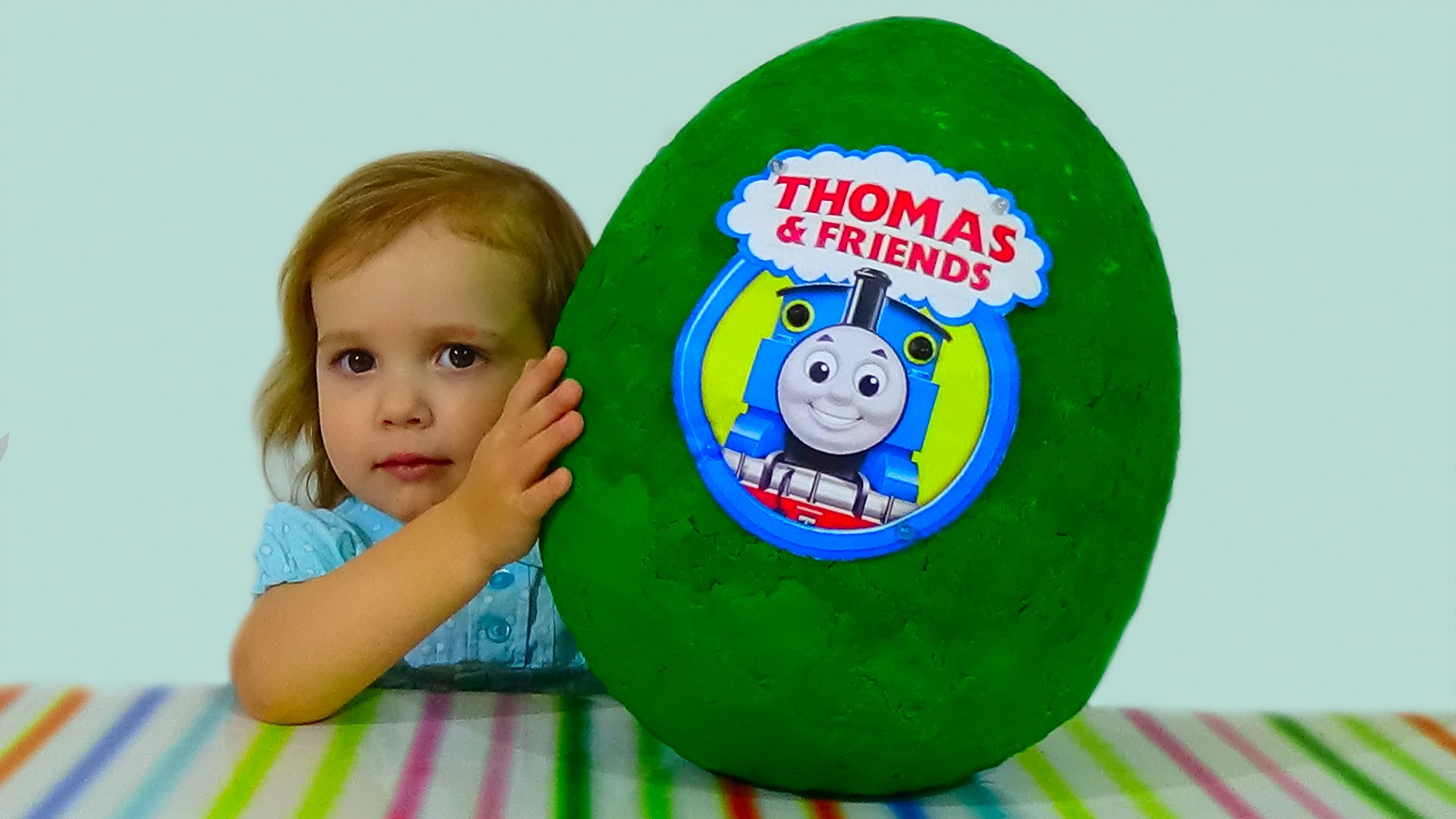 Обзор игрушек. Большое яйцо Thomas. Яйцо сюрприз Томас. Большое яйцо Томас и его друзья. Катя и большое яйцо с сюрпризом.